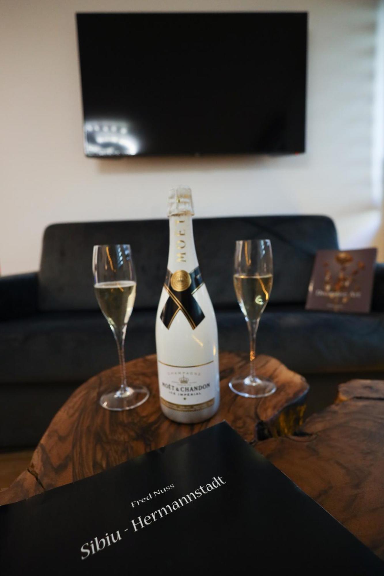 Demiani House Apartment Sibiu Ngoại thất bức ảnh